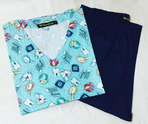 Pijama Cirúrgico Bordado Feminino Azul Bebe - FAÍKO Jalecos