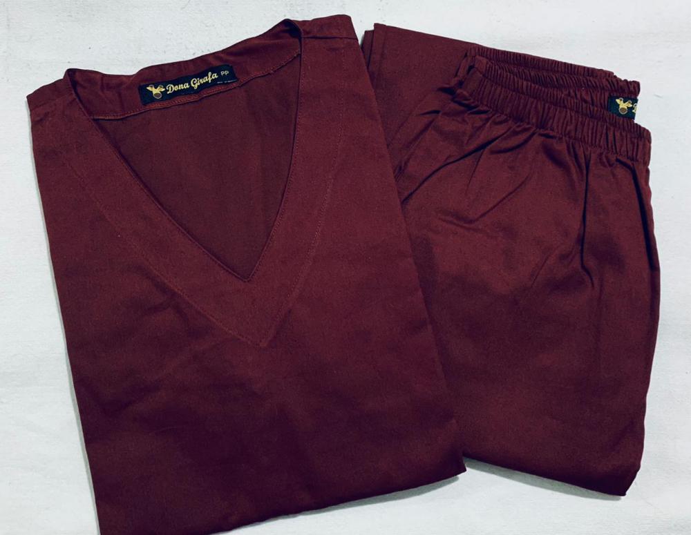 Pijama Cirúrgico Vinho Alvorada NOVO : Pijamas Cirúrgicos - Outros : Dona  Girafa