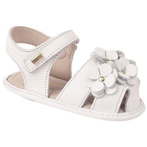 sandalia branca para bebe